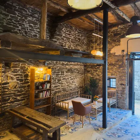 Go Compostela 4 Pax * 萨里亚